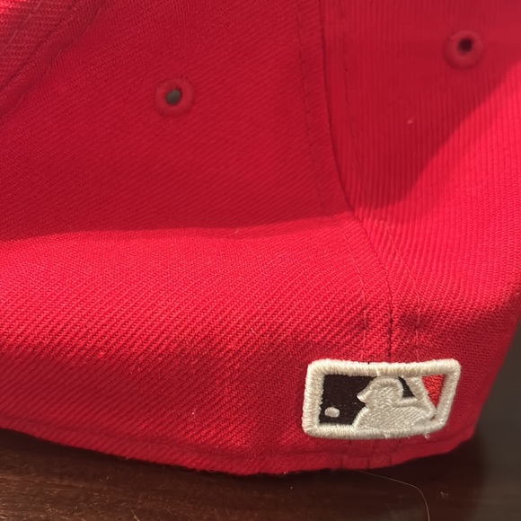 MLB REDS HAT - Picture 3 of 3